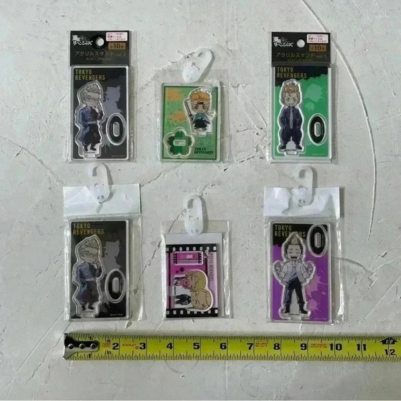 Tokyo Revengers Acrylic Stands Lot of 6 - Picture 3 of 8